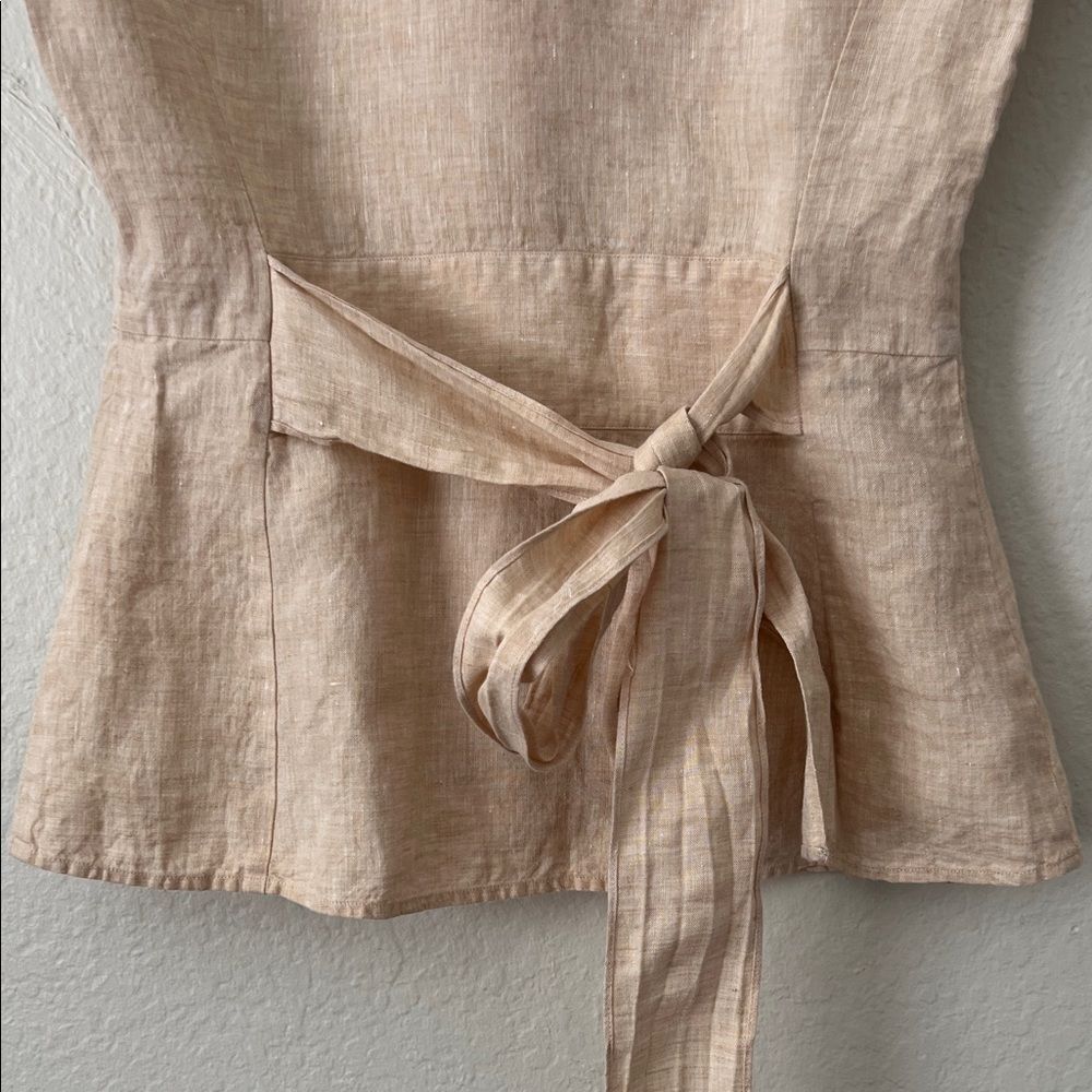 Like New! Thomas Pink 100% Linen Button-Front Belted Peplum Top in Size 8 - Picture 6 of 14